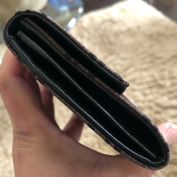 💯authentic Fendi - Picture 9 of 10